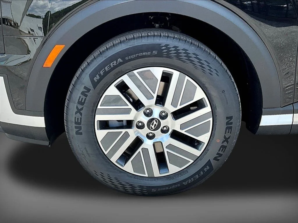 New 2026 Black Hyundai SEL image 12