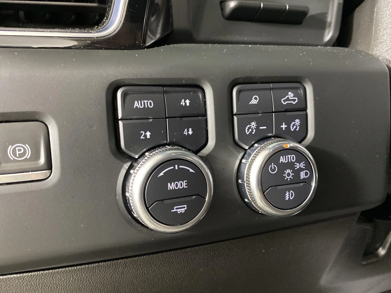 Used 2024 Onyx Black GMC Denali Ultimate image 13