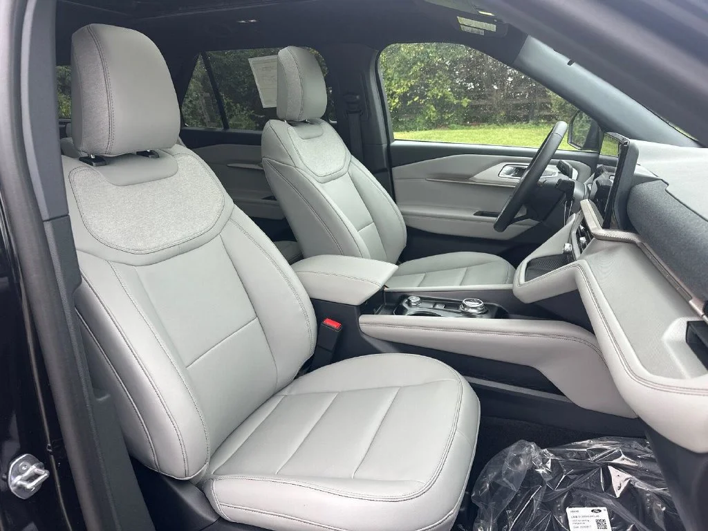 New 2027 Black Ford Active image 21