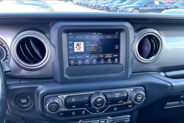 Used 2020 White Jeep Unlimited Sahara image 24