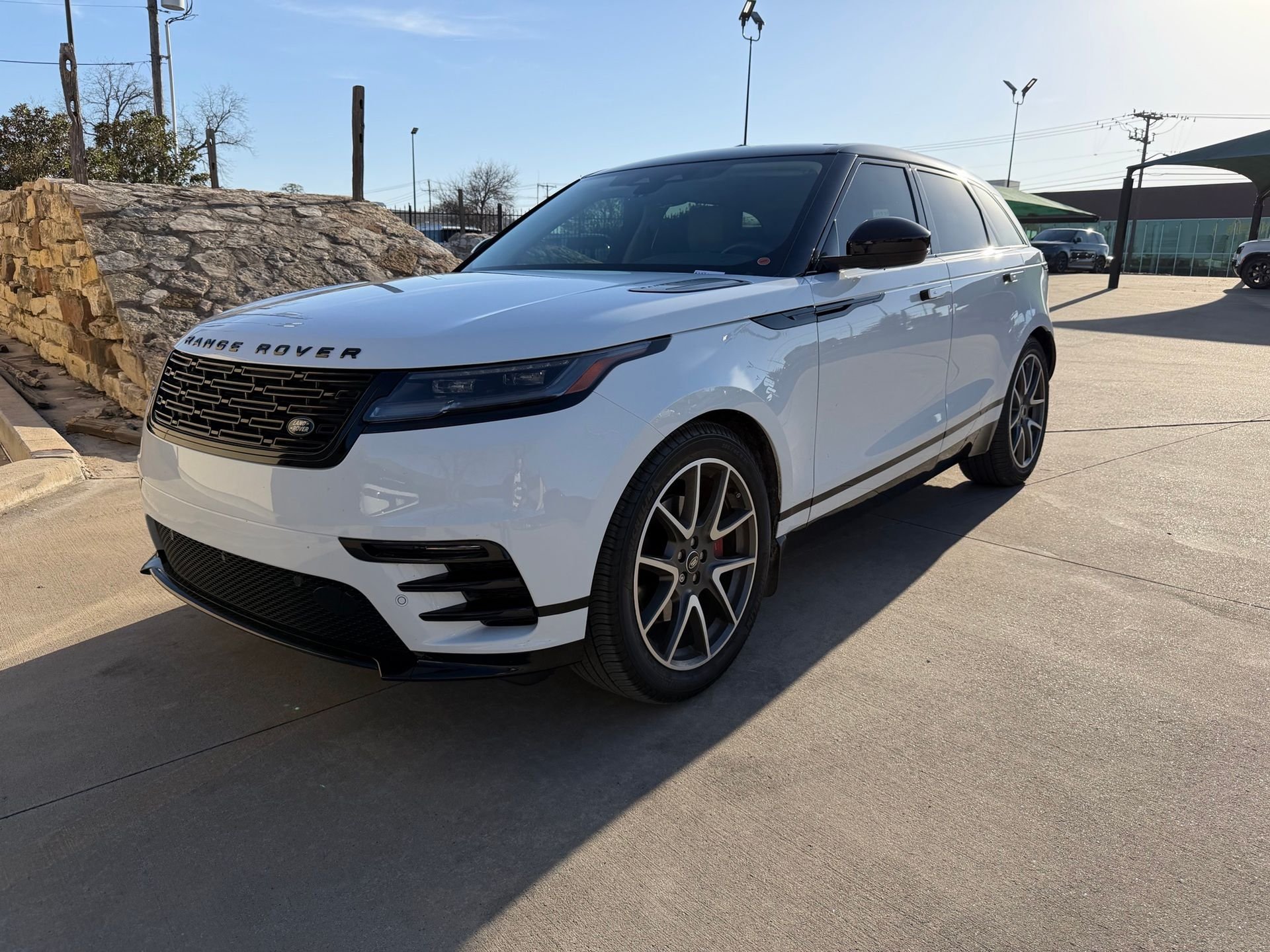 2025 Land Rover Range Rover Velar Dynamic SE