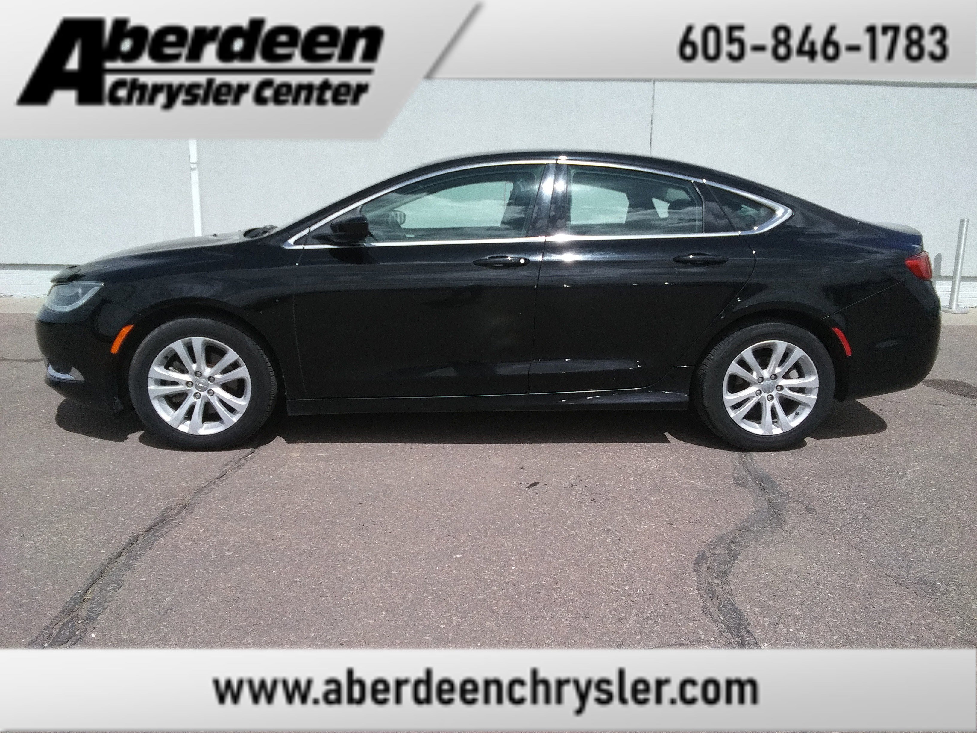 2015 Chrysler 200 Limited's photo