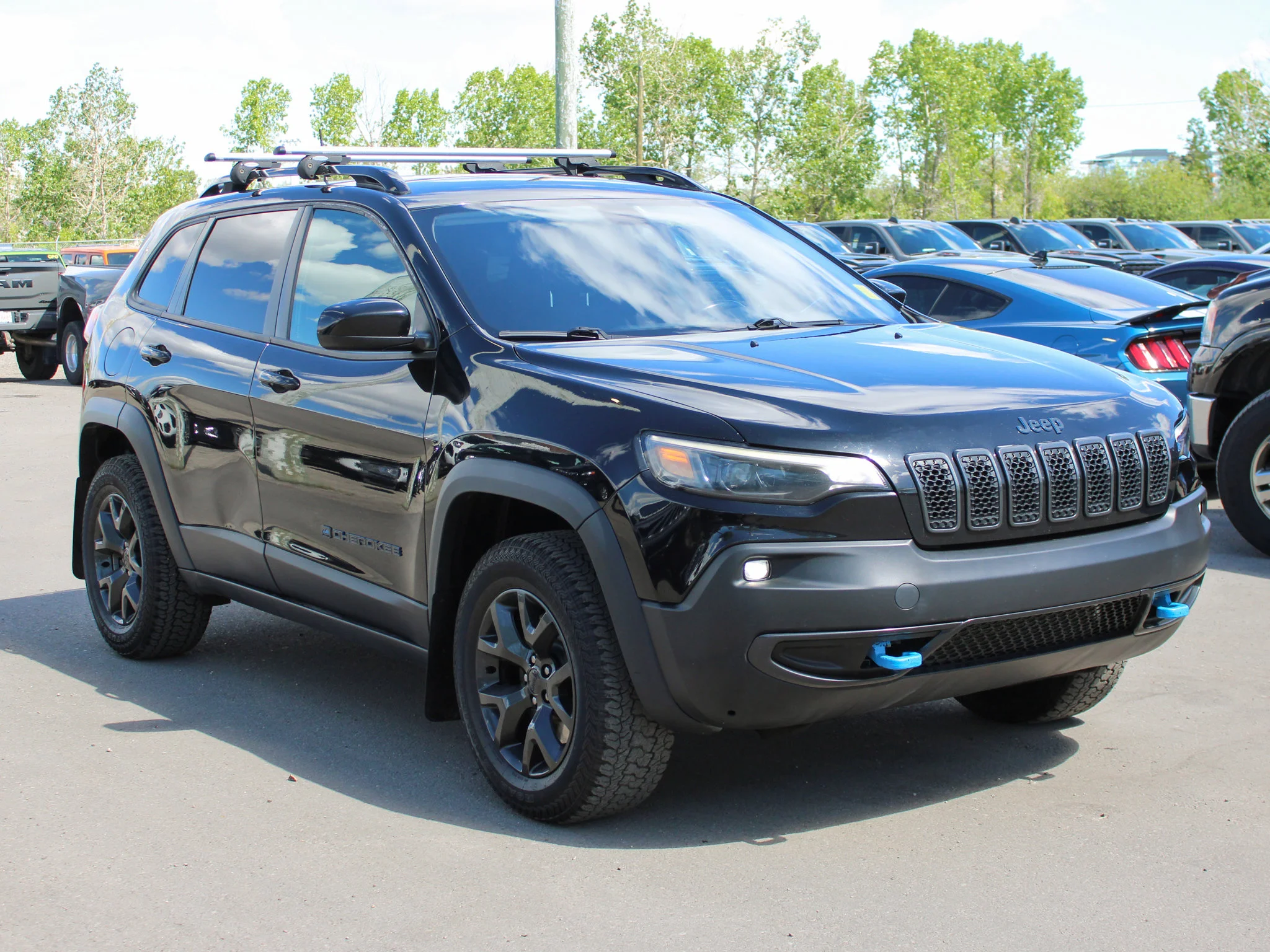 Certified Used 2019 Black Jeep Upland * One Owner | V6 | Apple CarPlay | Heated Seats | Roof Rails | Backup Camera image 9