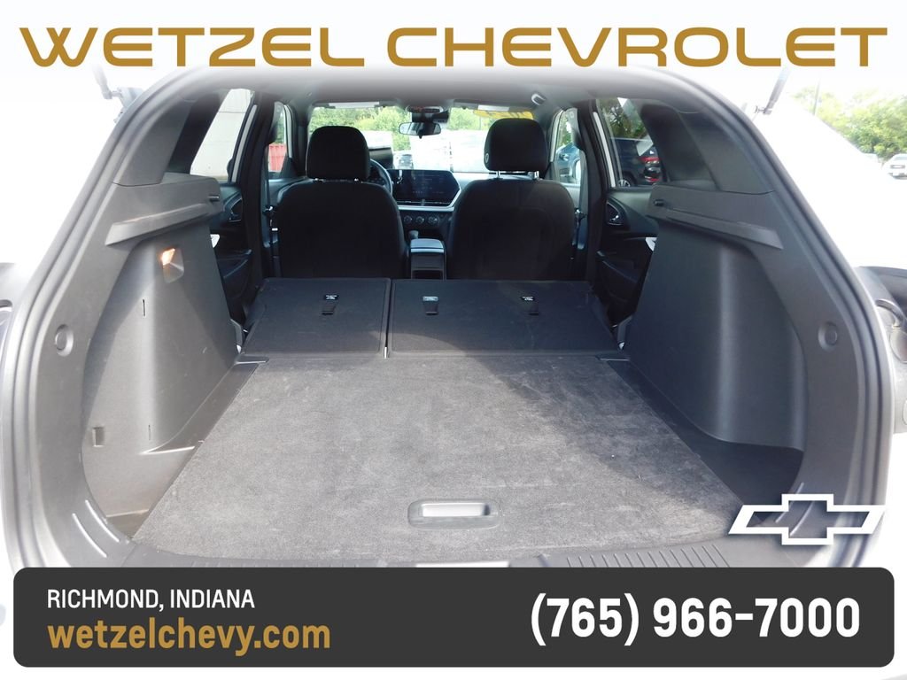 Used 2024 White Chevrolet 1RS image 22