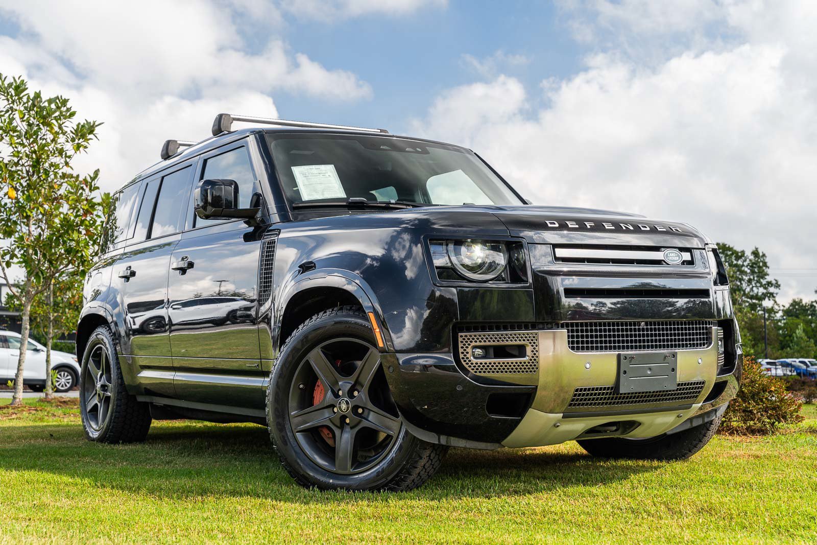 Used 2021  Land Rover X image 1