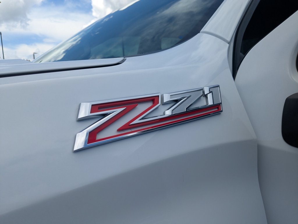Used 2021 Summit White Chevrolet LT Trail Boss image 28