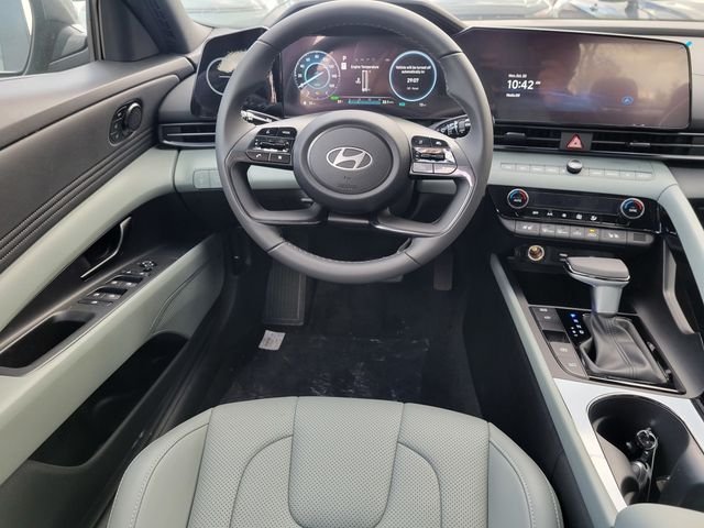 2025 Hyundai Elantra Limited - Photo 63