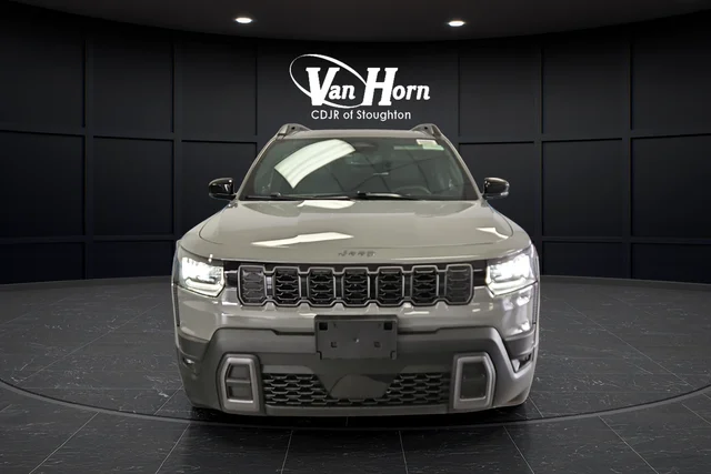 New 2026 Sting-Gray Clear-Coat Exterior Paint Jeep Limited image 2