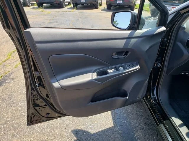 2025 Nissan Versa Sedan SV - Photo 12
