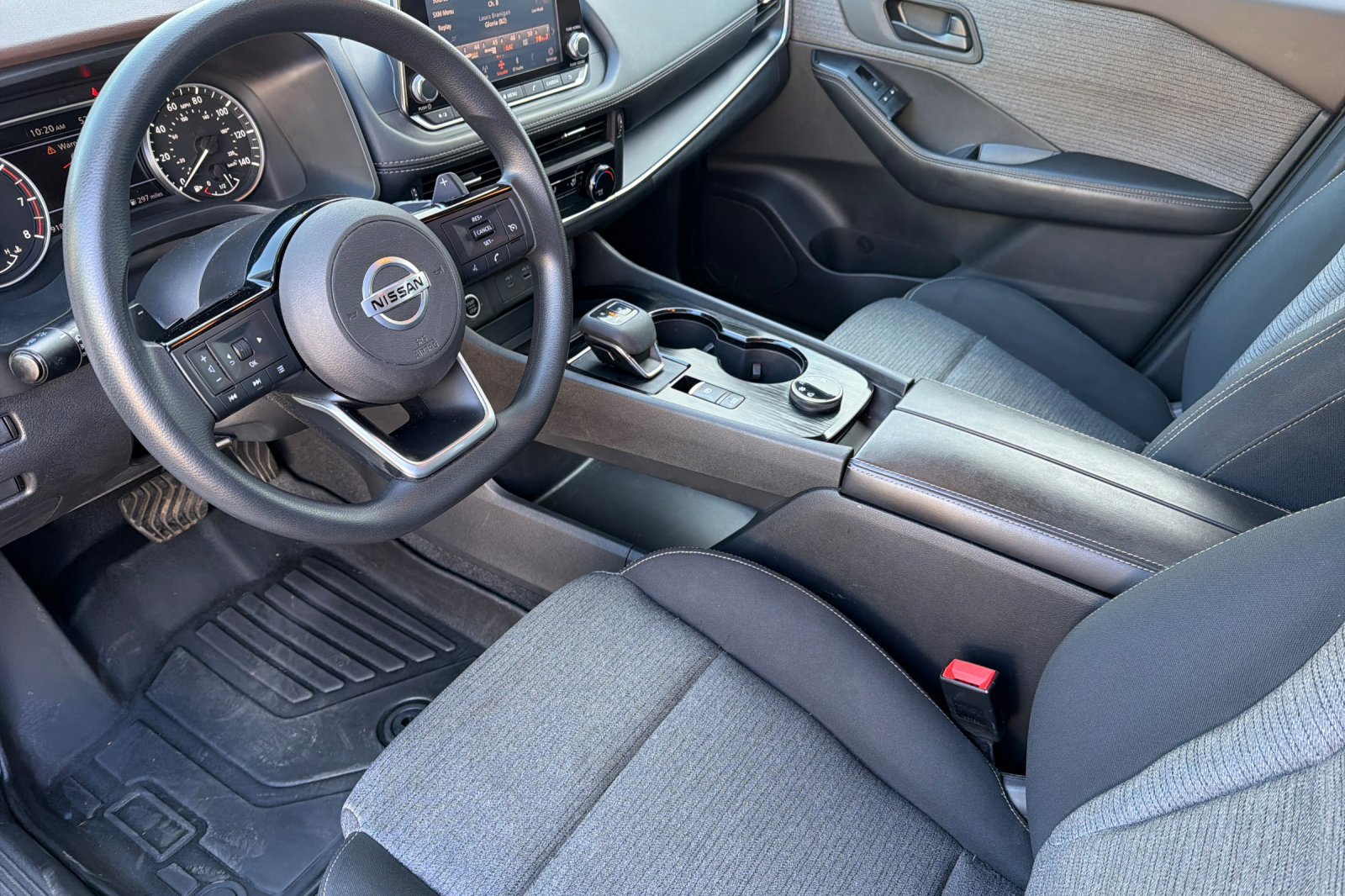 Used 2021 Glacier White Nissan S image 8