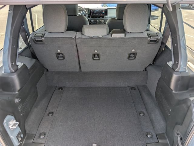 Used 2025 Gray Jeep Sahara 4xe image 14