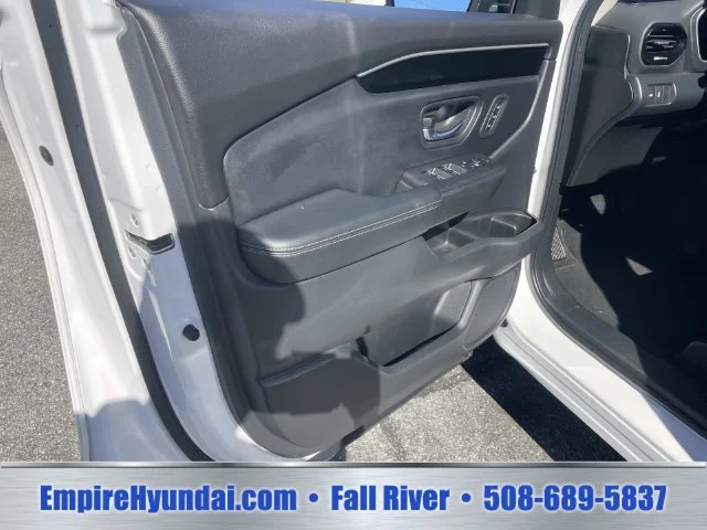 2023 Honda Pilot Touring - Photo 18