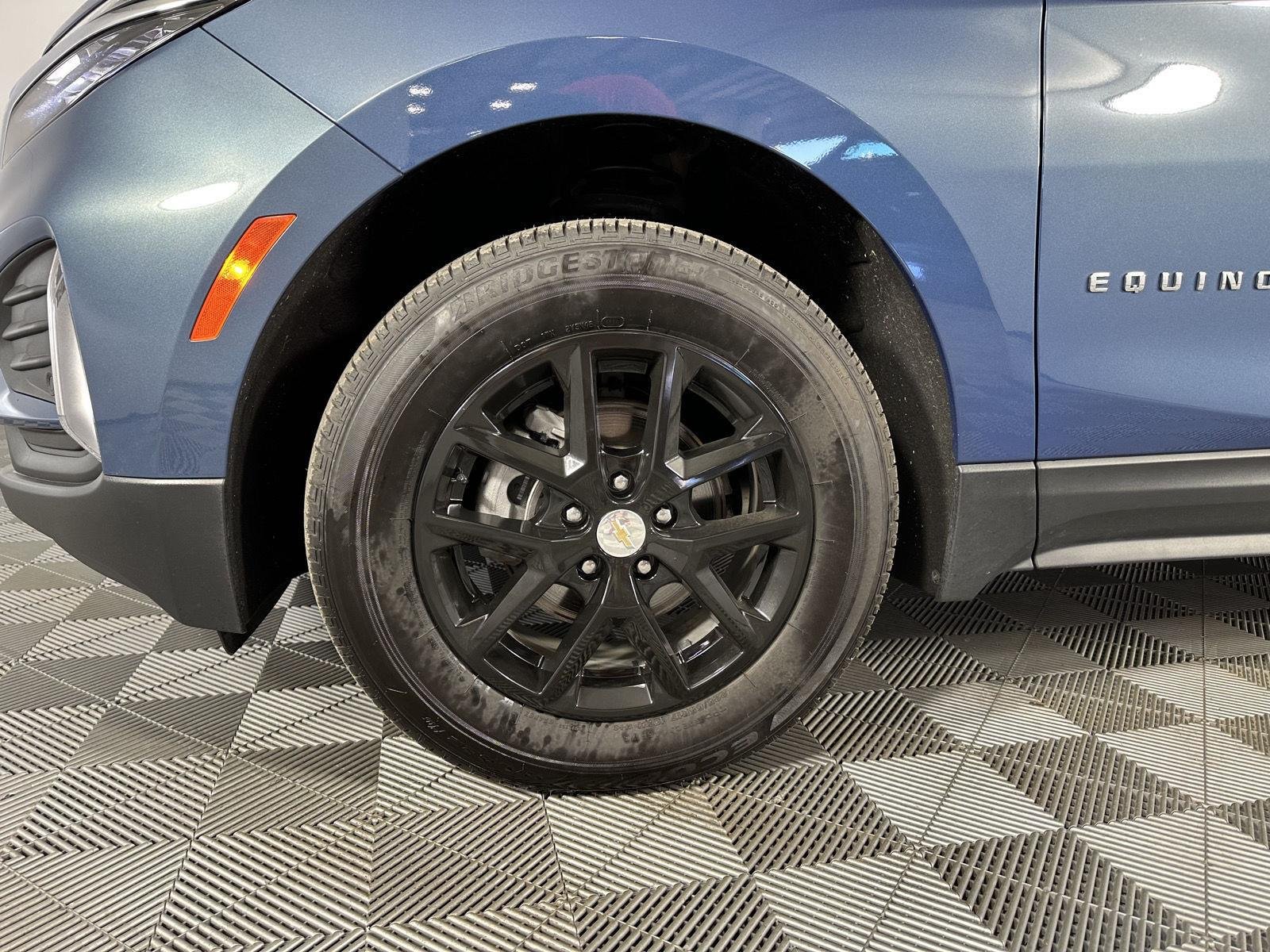 Used 2024 Lakeshore Blue Metallic Chevrolet LT image 30