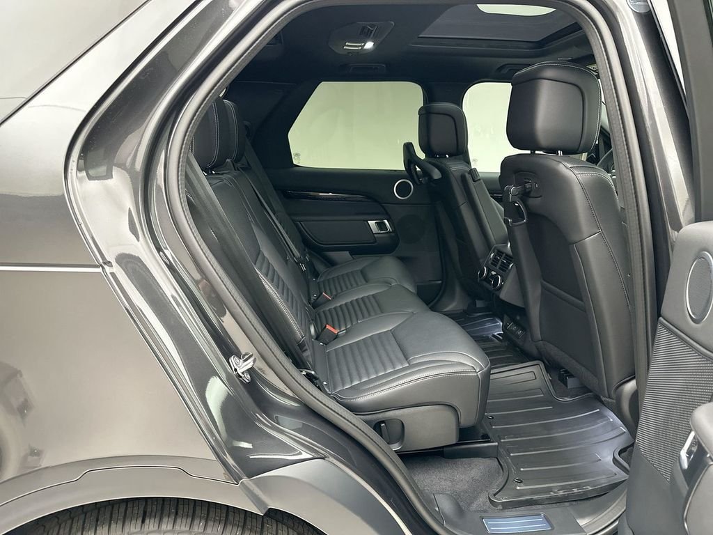 New 2026 Carpathian Grey Land Rover S image 7