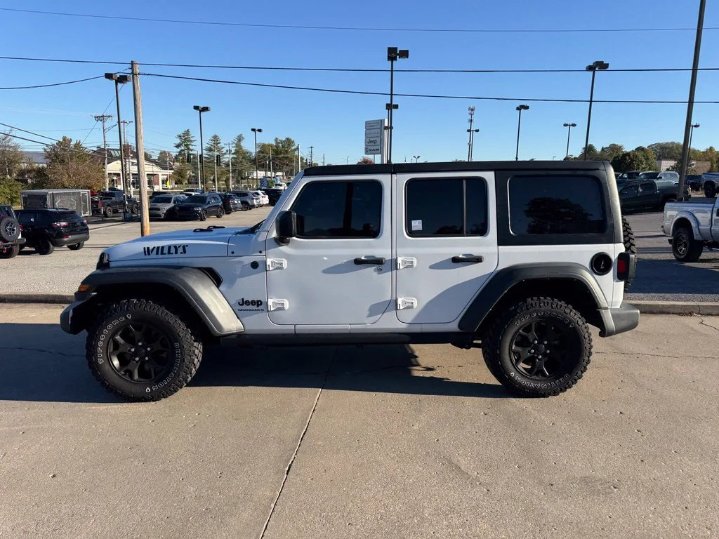 Used 2023 White Jeep Willys image 9
