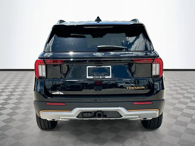 New 2026 Black Metallic Ford Tremor image 5