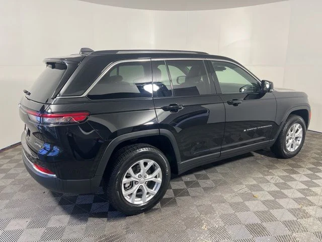 Certified Used 2023 Black Jeep Limited image 9