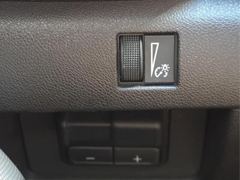 Used 2024 Summit White GMC 2WD CREW CAB ELEVATION image 29