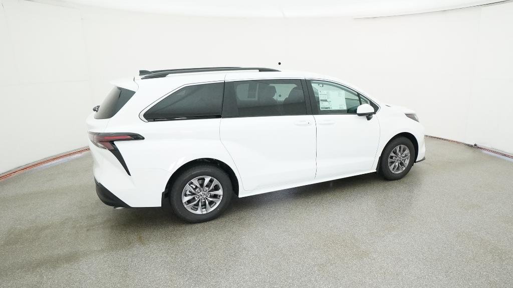 New 2026 Ice Cap Toyota LE image 6