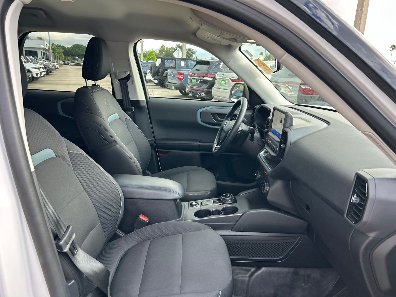 Used 2024 White Ford Badlands image 13