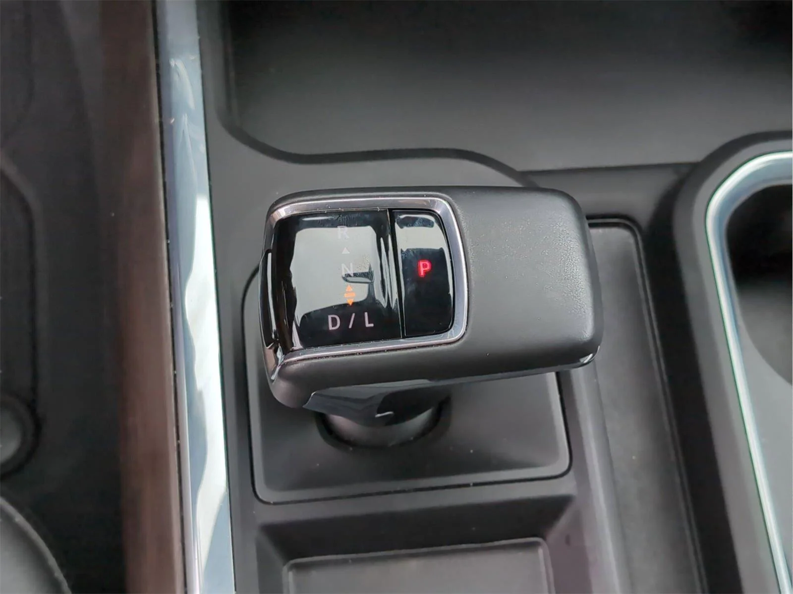 Used 2024 Sterling Metallic GMC SLT image 22
