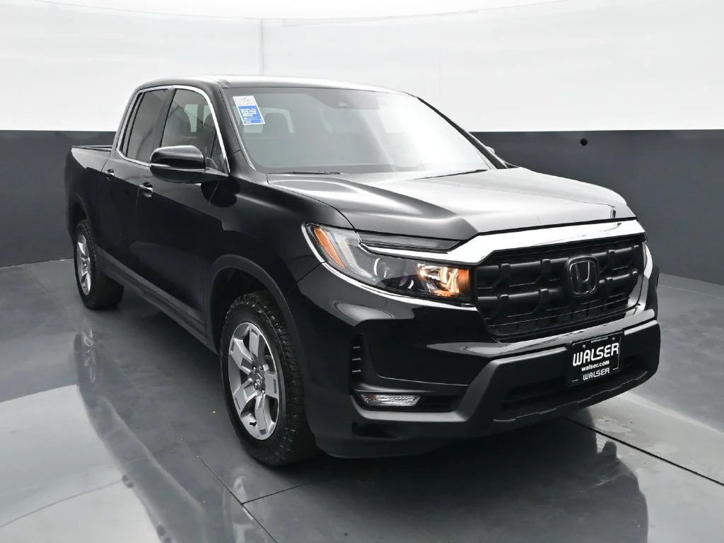 Used 2025 Black Honda RTL AWD image 11