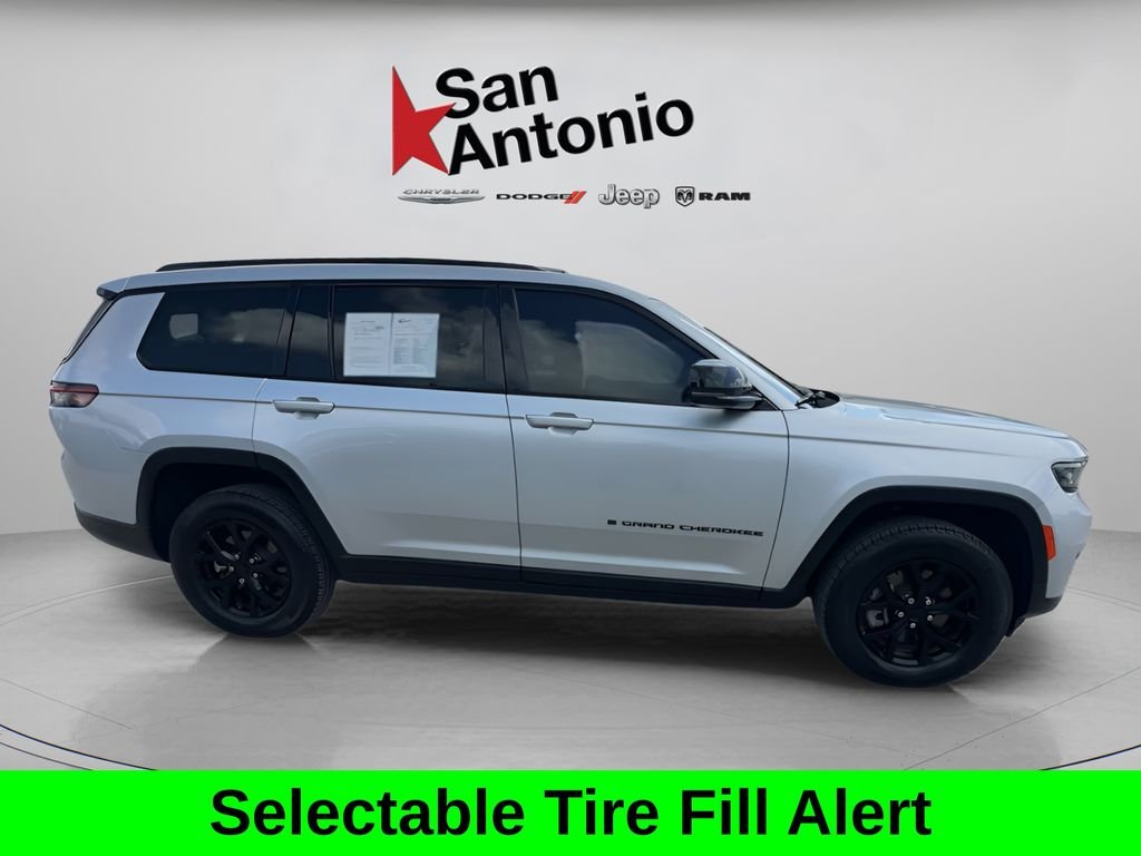 Used 2025 Silver Jeep Altitude X image 17