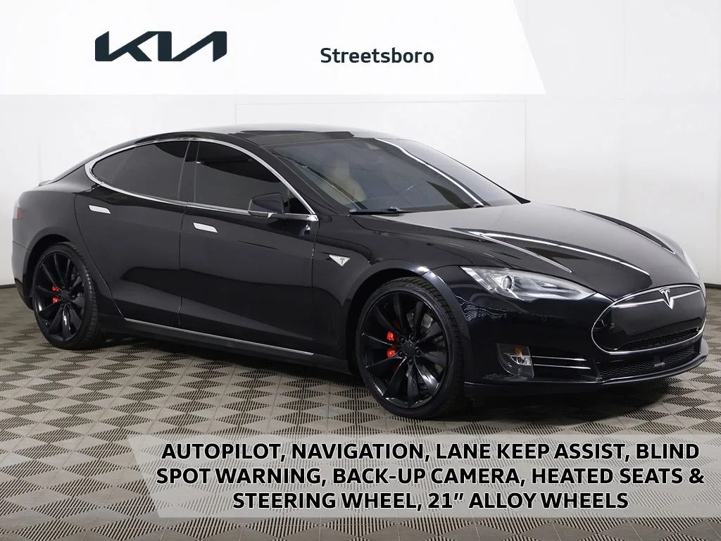 2015 Tesla Model S P85D's photo