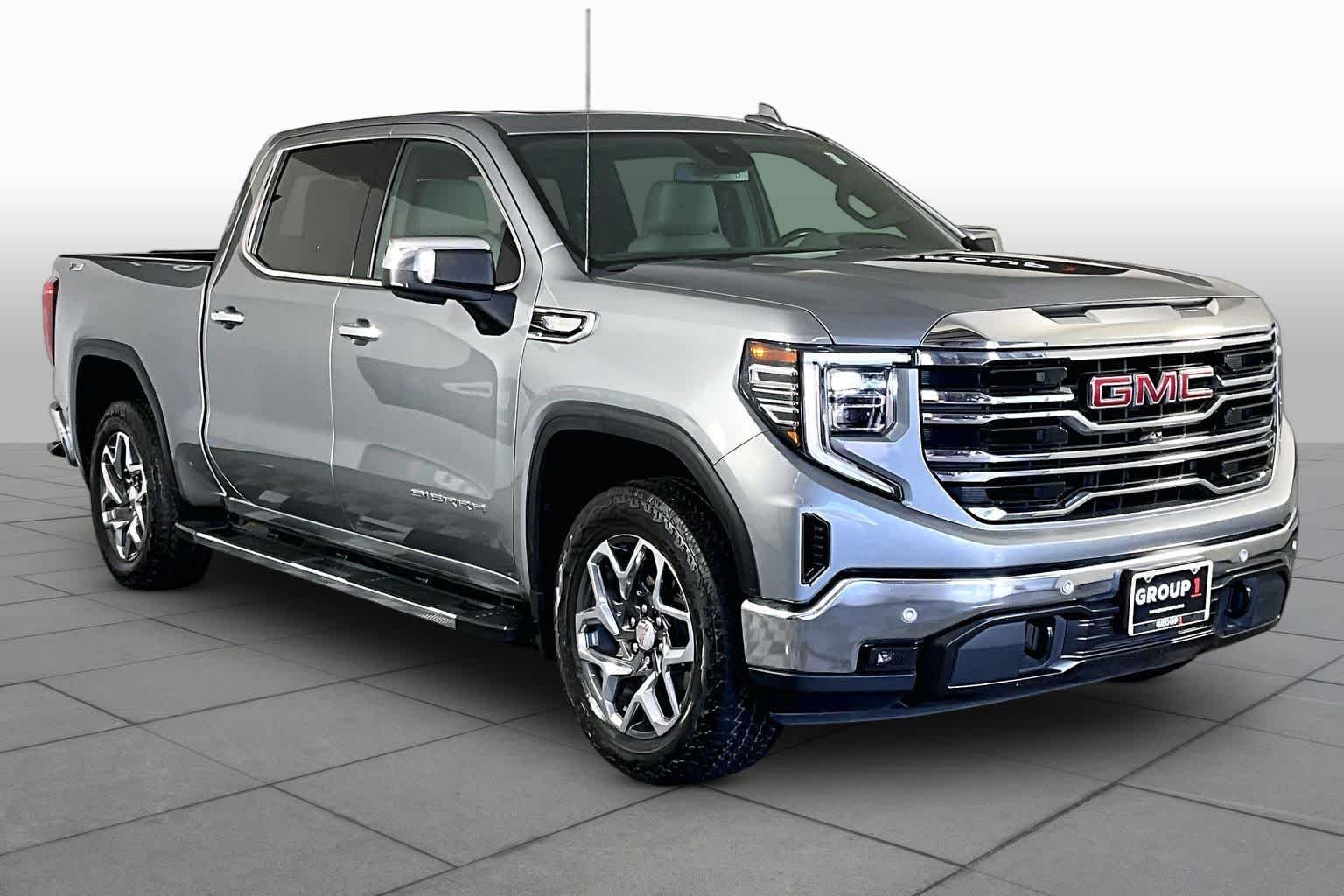 Used 2024 Sterling Metallic GMC SLT image 3