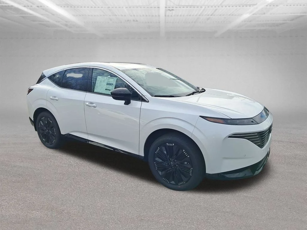 New 2026 White Nissan Platinum image 8