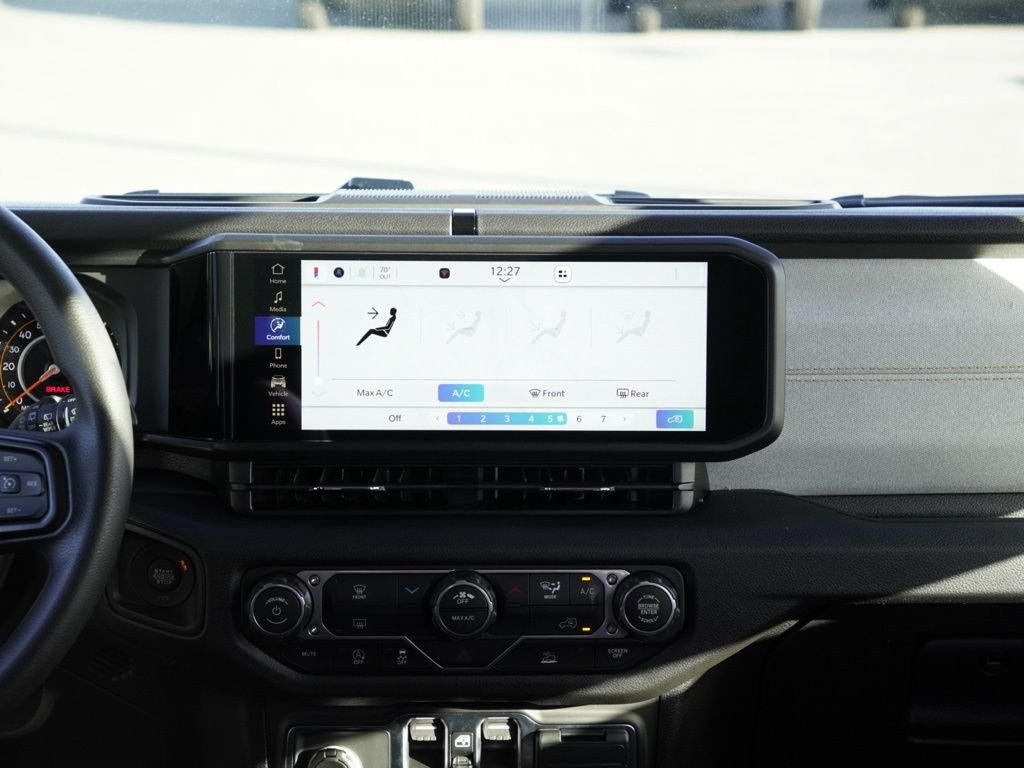 New 2026 Bright White Clear-Coat Exterior Paint Jeep Sport image 25