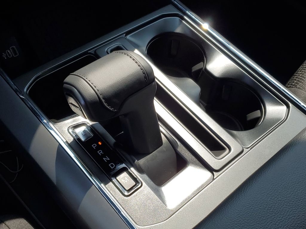 2025 Ford F-150 XLT - Photo 17