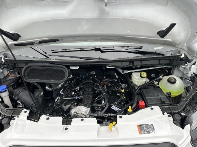 New 2026 Oxford White Ford Cargo Van image 19