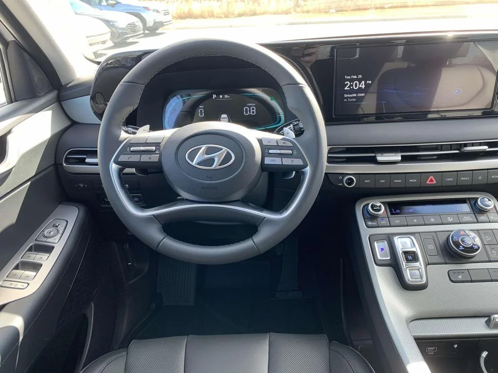 Certified Used 2025 Hyper White Hyundai XRT image 6