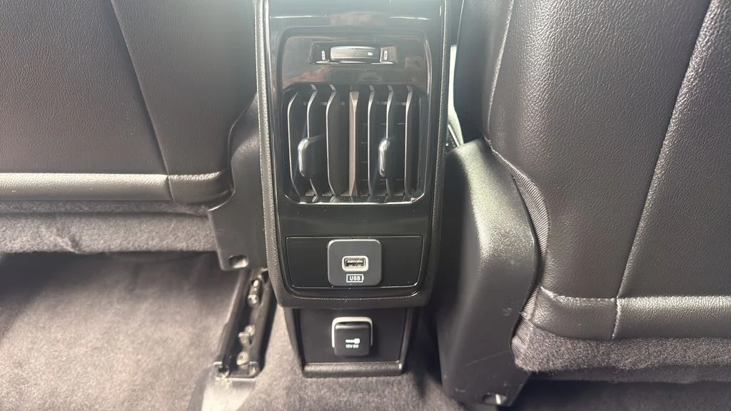 Used 2022 White Jeep High Altitude image 36