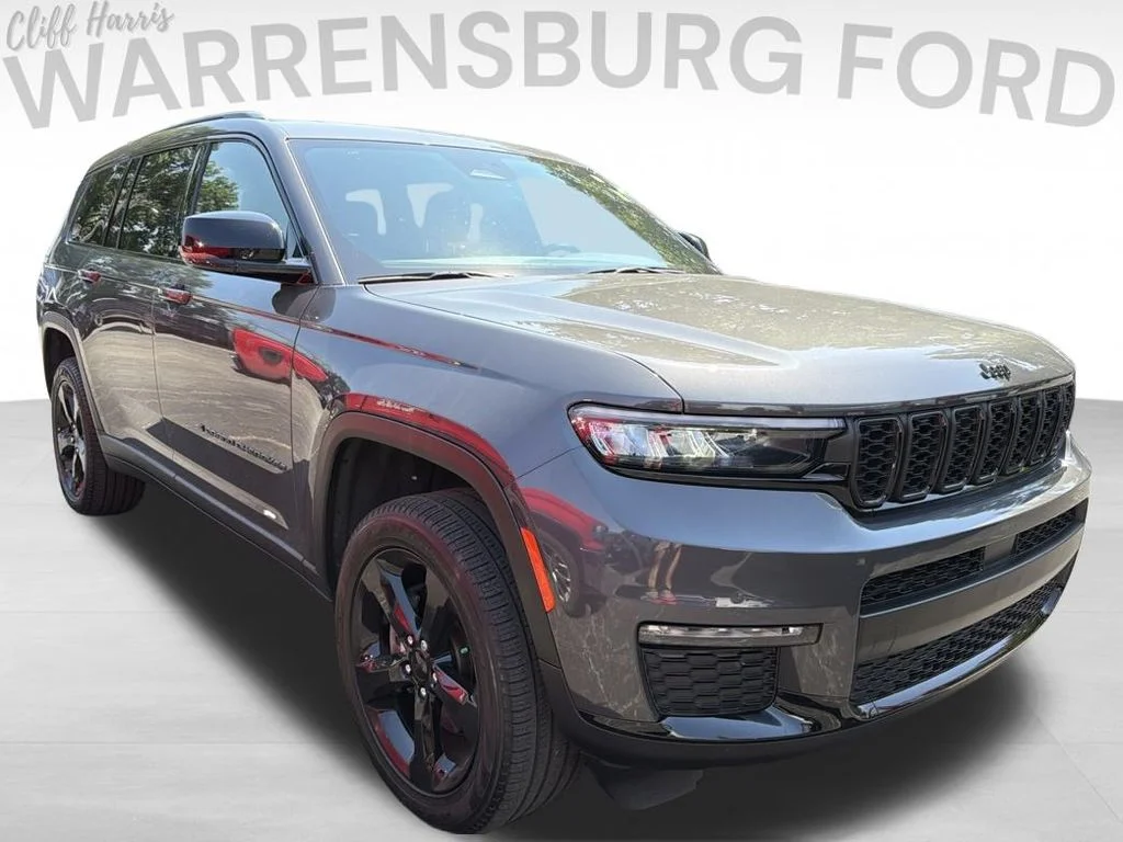 Used 2024 Metallic Jeep Limited image 1