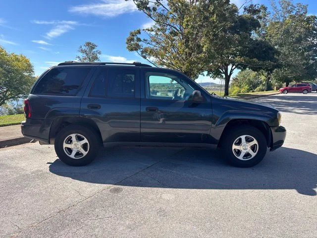 Used 2005 Gray Chevrolet LS image 8