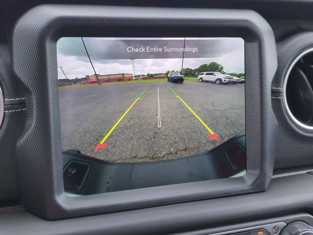 Used 2023 White Jeep Overland image 22