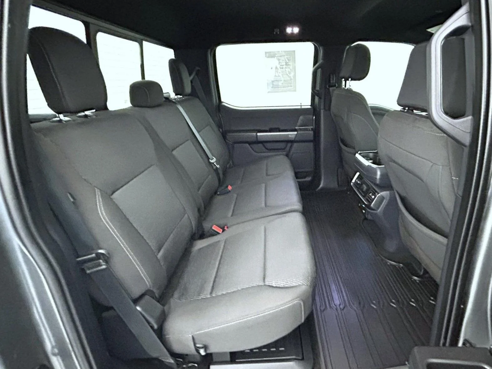 Used 2023 Gray Ford XLT image 18