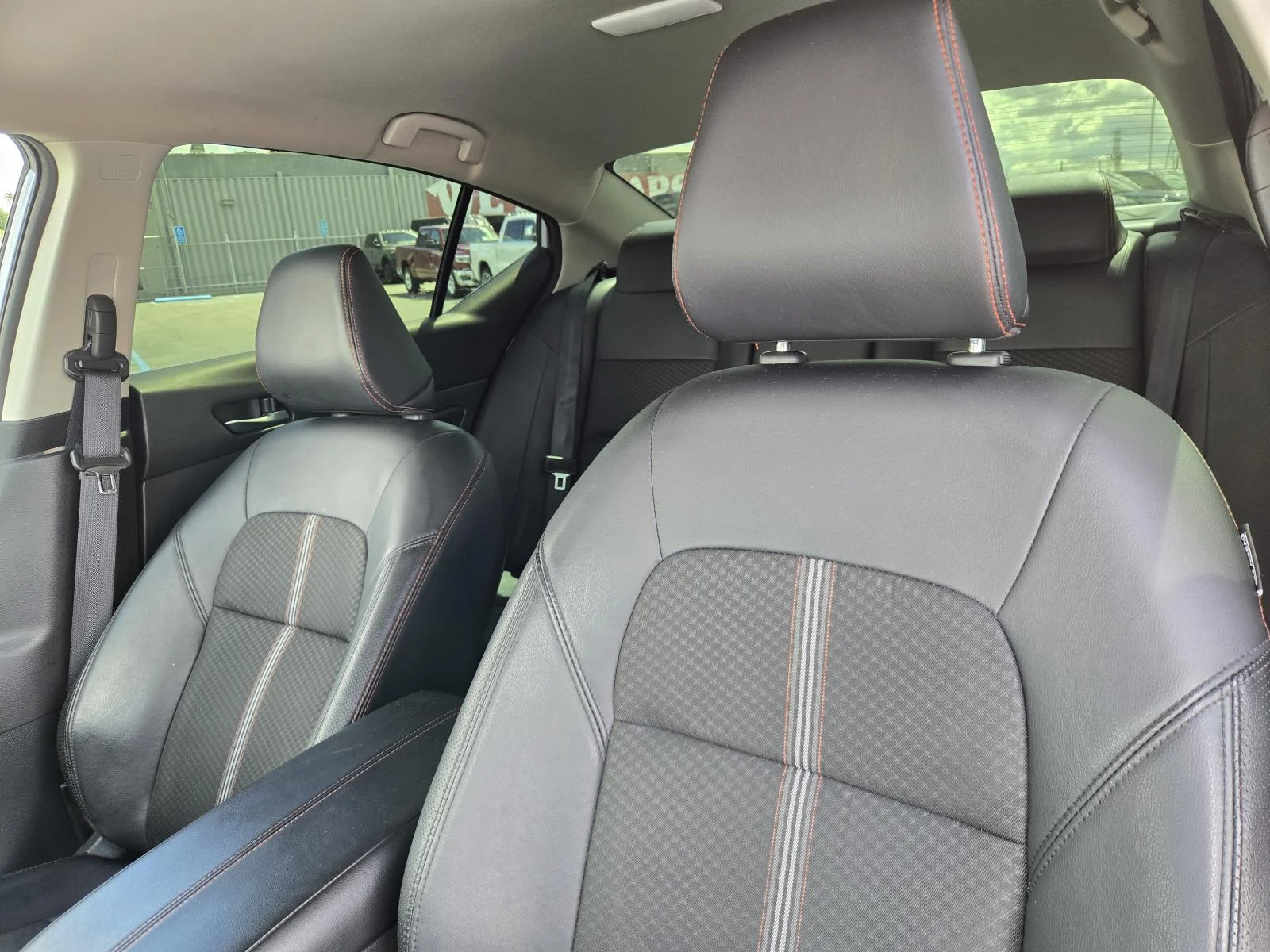 Used 2025 Gray Sky Pearl Nissan SR FWD image 24