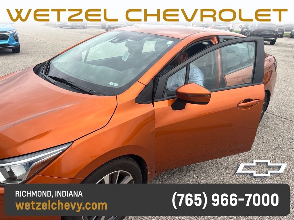Used 2020 Orange Nissan 1.6 SV image 1