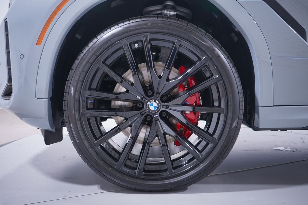 New 2027 Brooklyn Grey Metallic BMW xDrive40i image 2