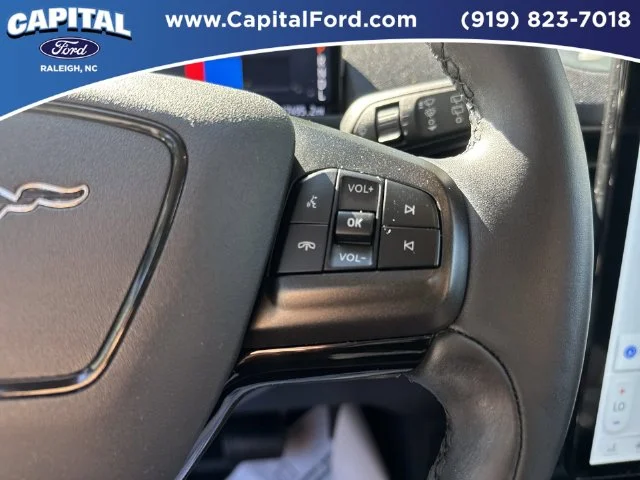 Used 2024 Green Ford Select image 23