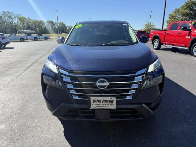 Used 2025 Blue Nissan SV image 18