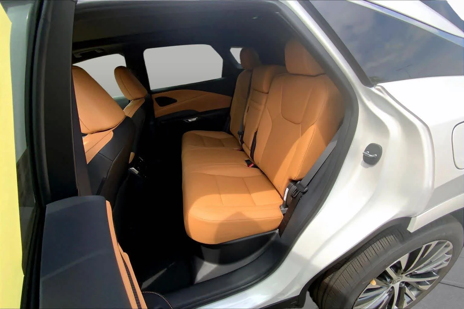New 2026 Eminent White Pearl Lexus PREMIUM PLUS image 23