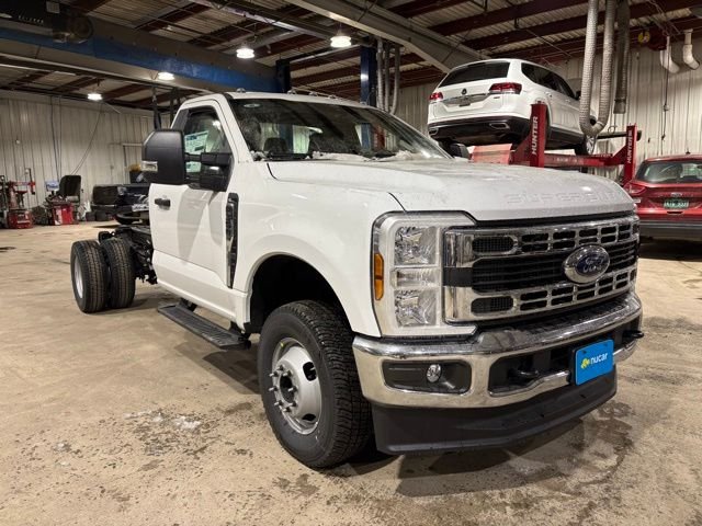 New 2026 Oxford White Ford XL image 13
