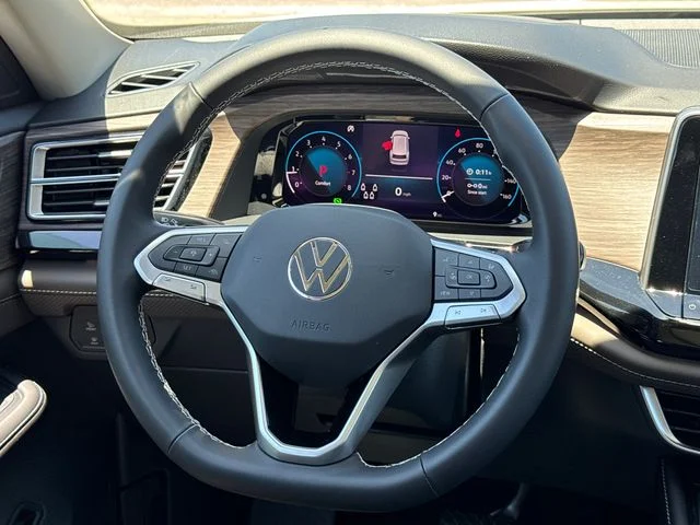 New 2026 Opal White Pearl Volkswagen 2.0T SEL image 32