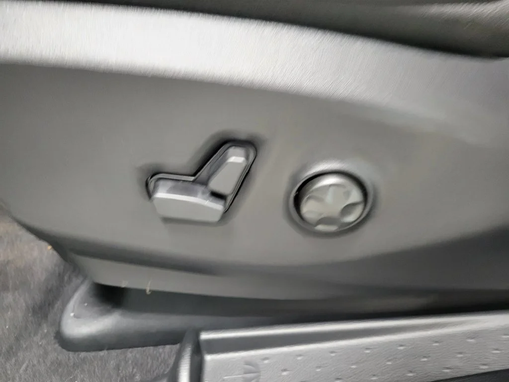 New 2027 White Chrysler LX image 20