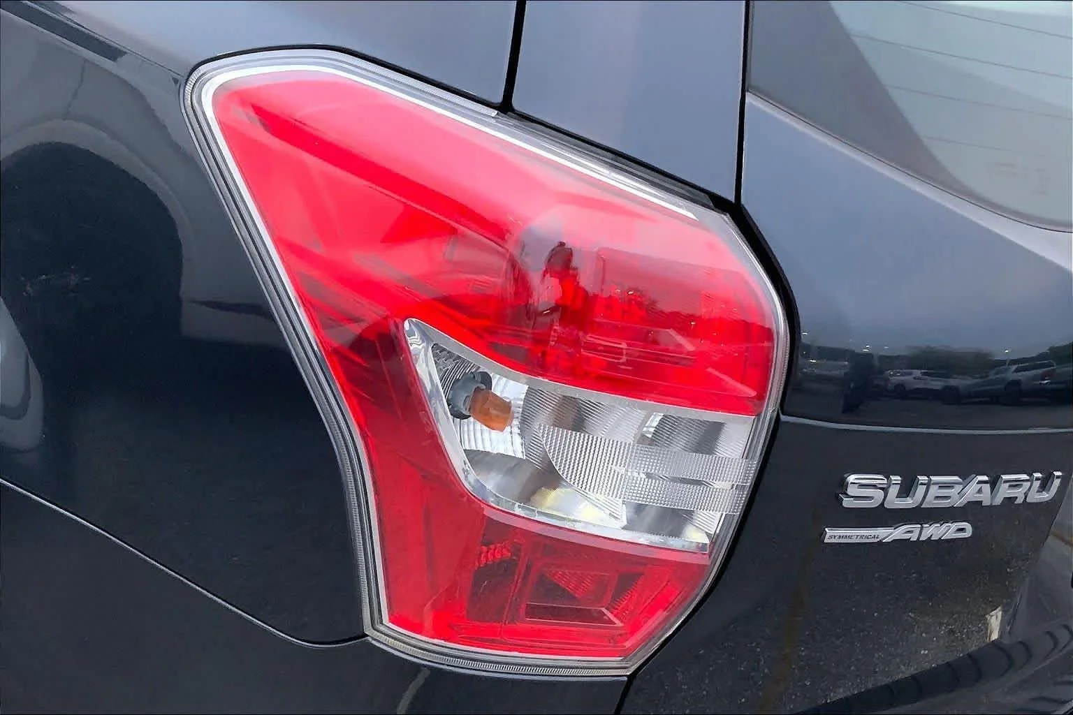 Used 2015 Dark Gray Metallic Subaru 2.5i image 26