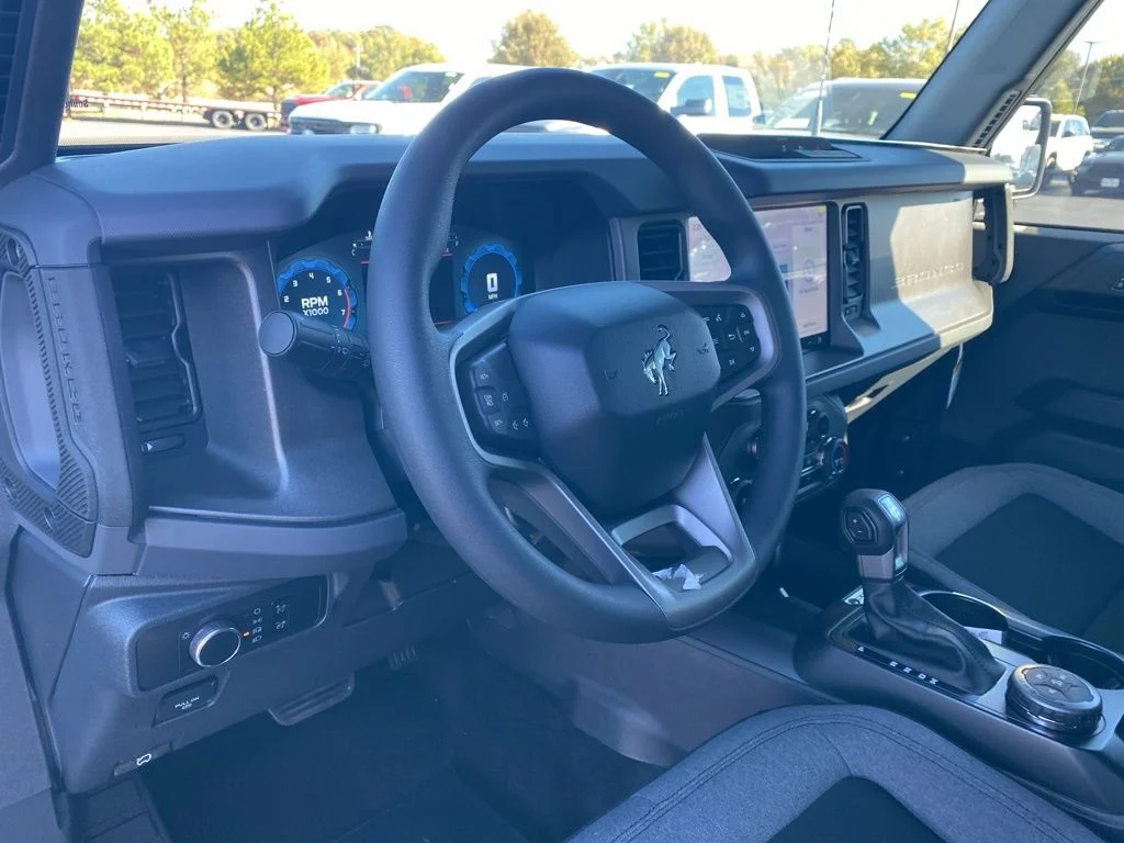 2025 Ford Bronco 4-Door Base - Photo 14